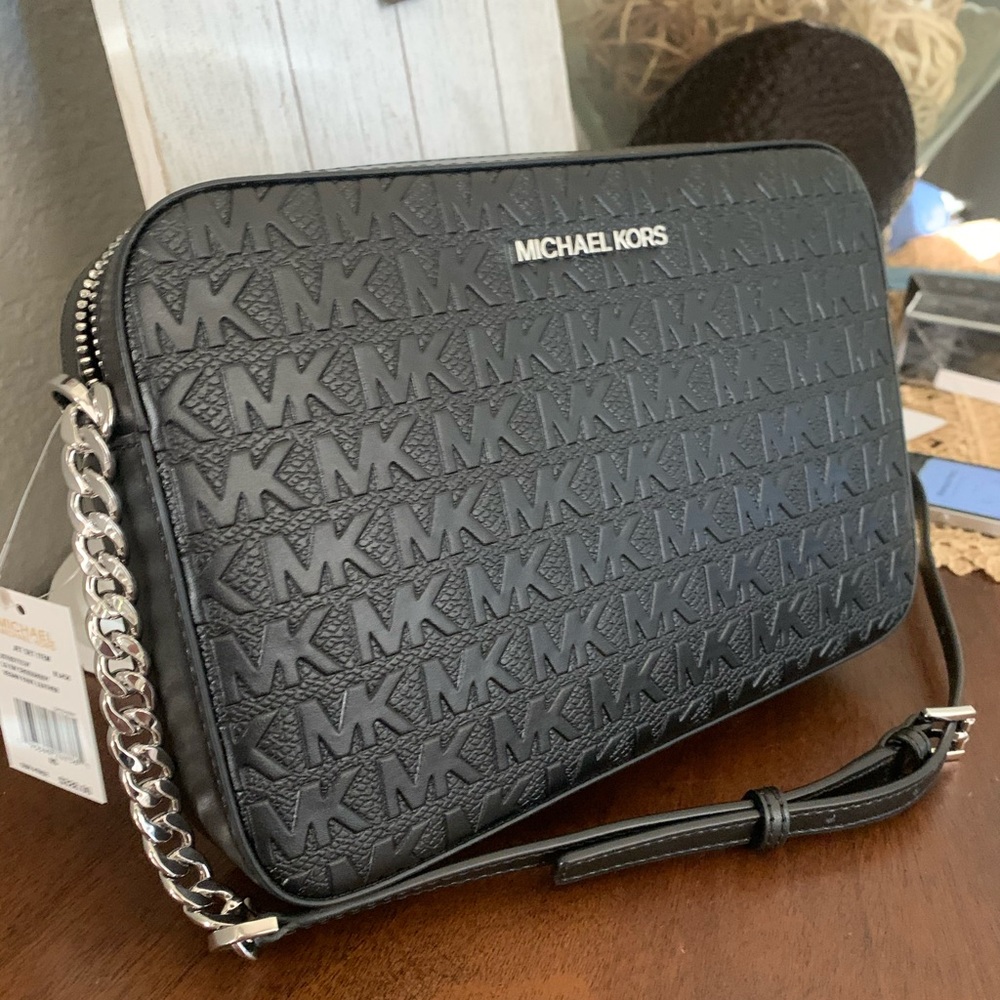 New Mk Jet set EW large Crossbody 🖤 - Picture 3 of 10
